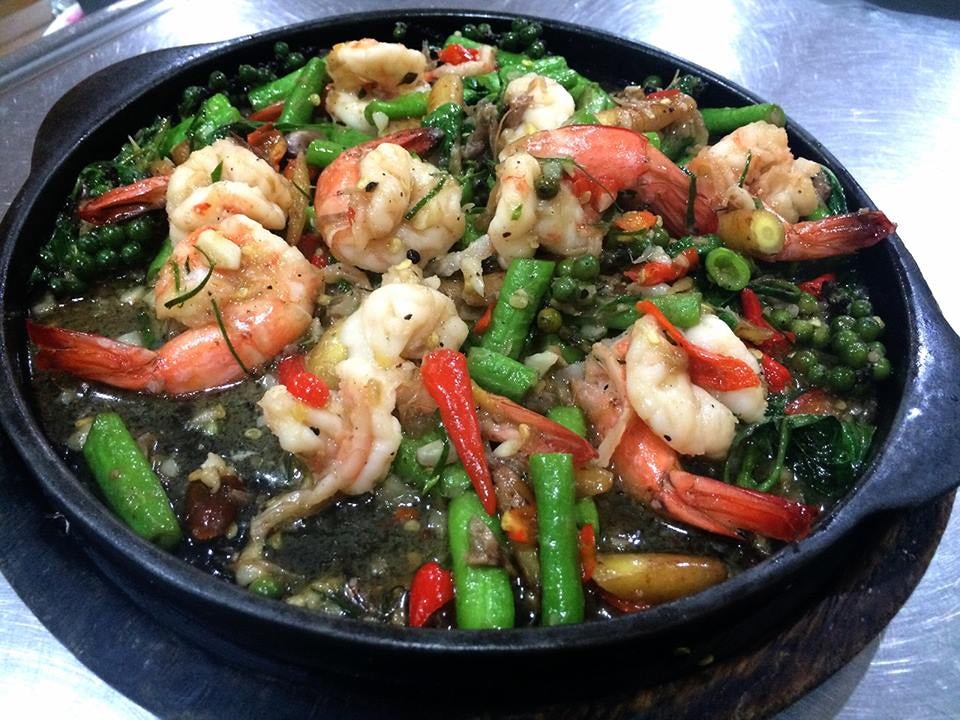 grilled schrimp dish at Lek Seafood