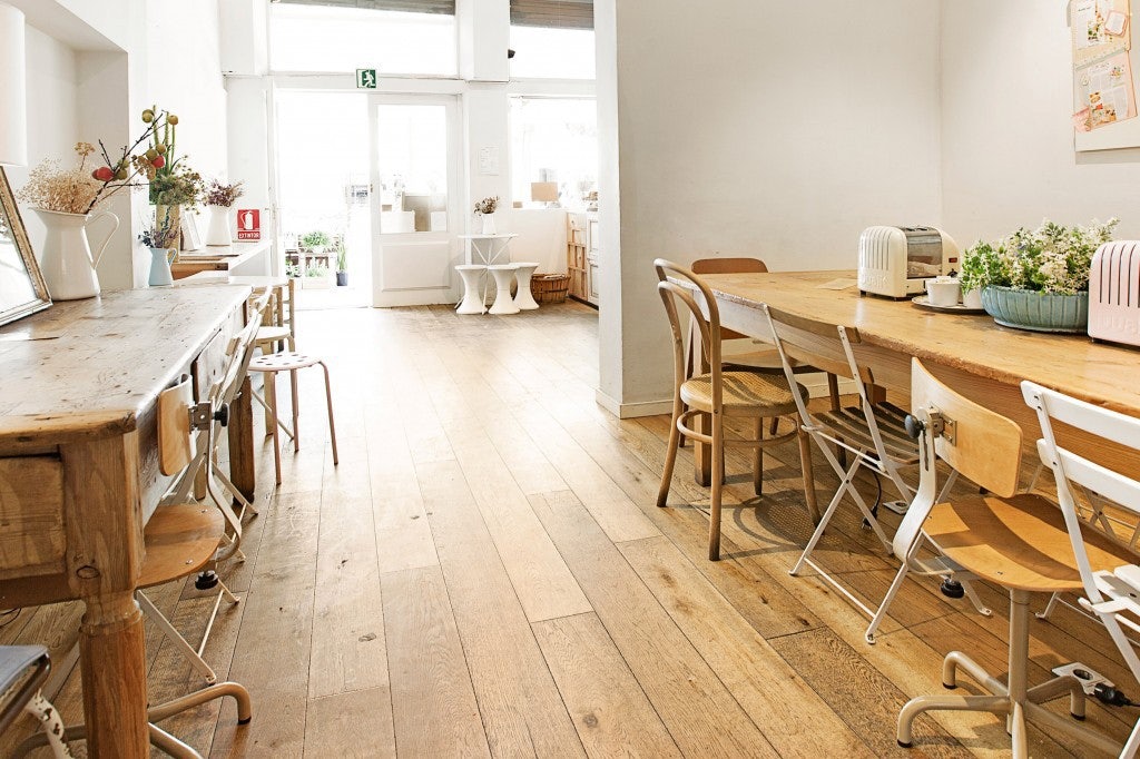 interior of Brunch & Cake