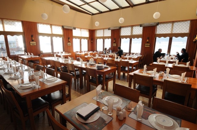 interior of seafood restaurant Ismet Baba