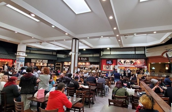 people eating at Mitsuwa Marketplace