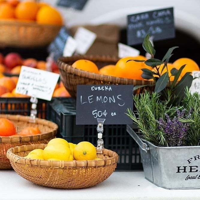 citrus fruits at Altadena Farmers' market