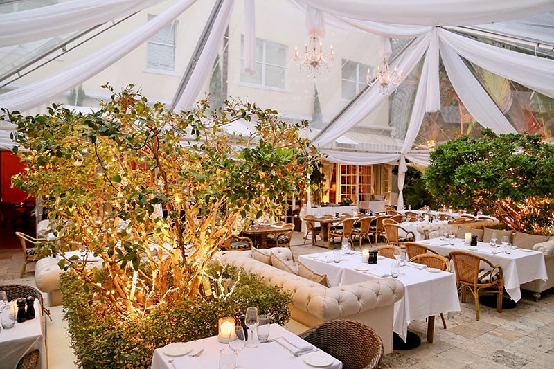 outdoor lounging area at Villa Azur Miami