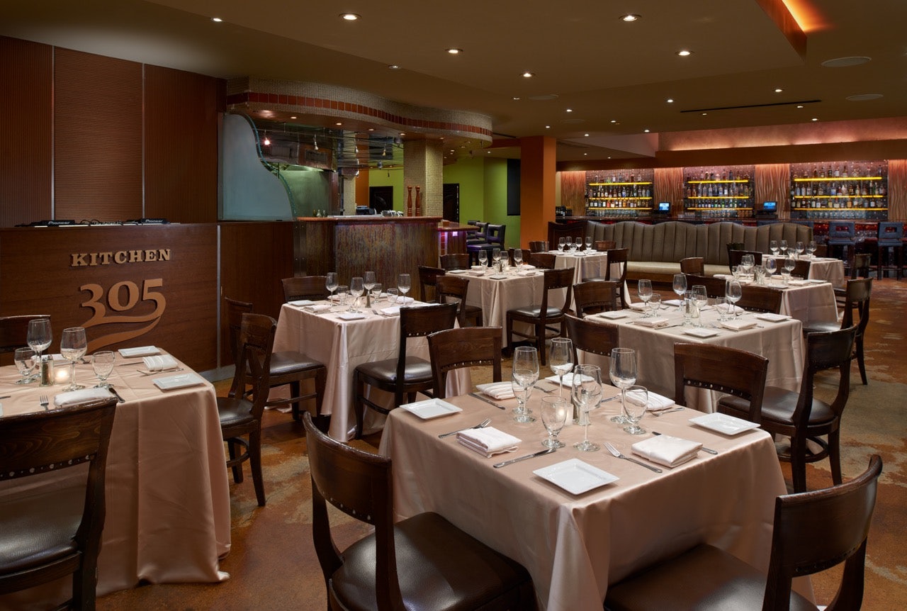 restaurant Kitchen 305
