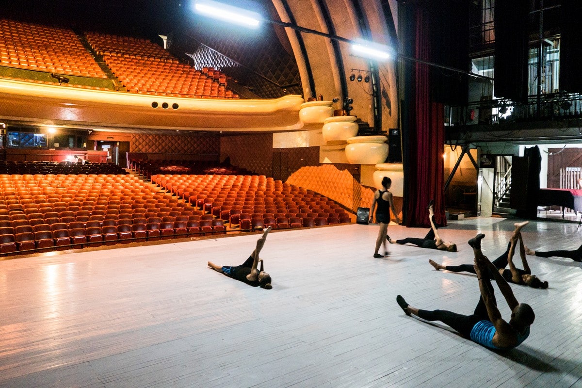 dancers warming up at the Teatro América