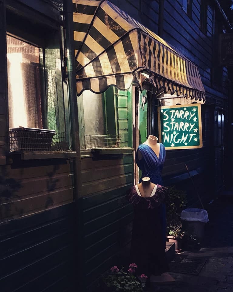 Scotland - Glasgow - Starry Starry Night vintage shop exterior