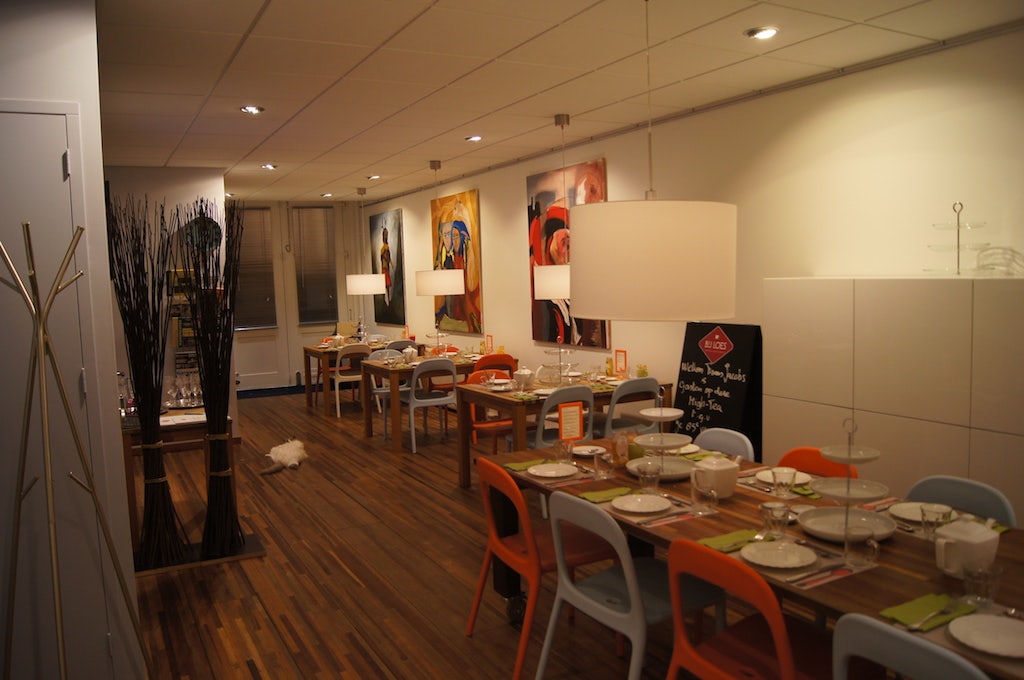 restaurant interior of Bij Loes