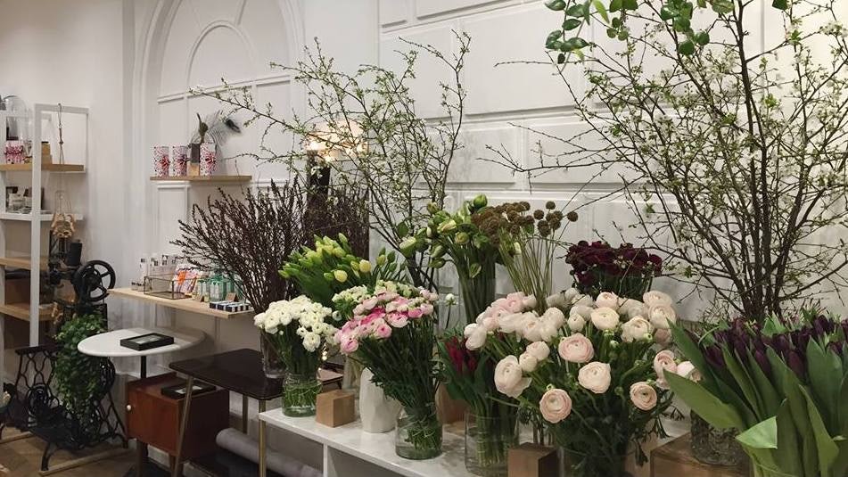 flowers at Saison studio
