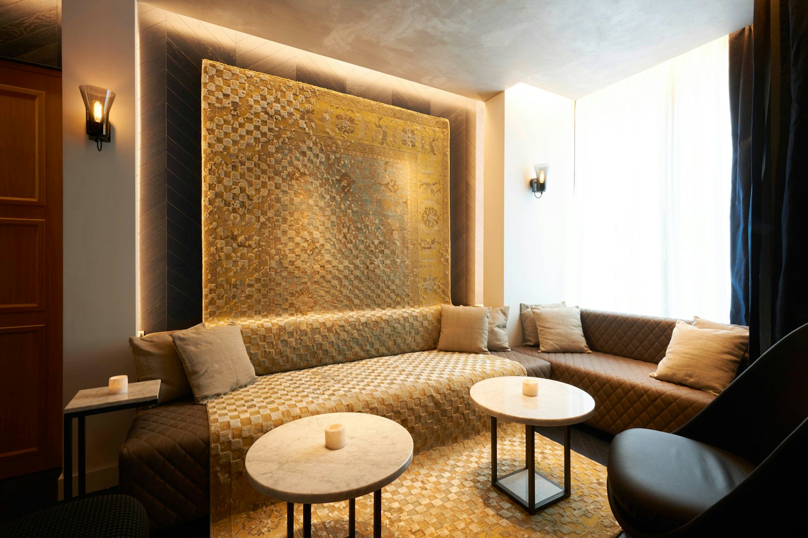 room interior at Amastan hotel