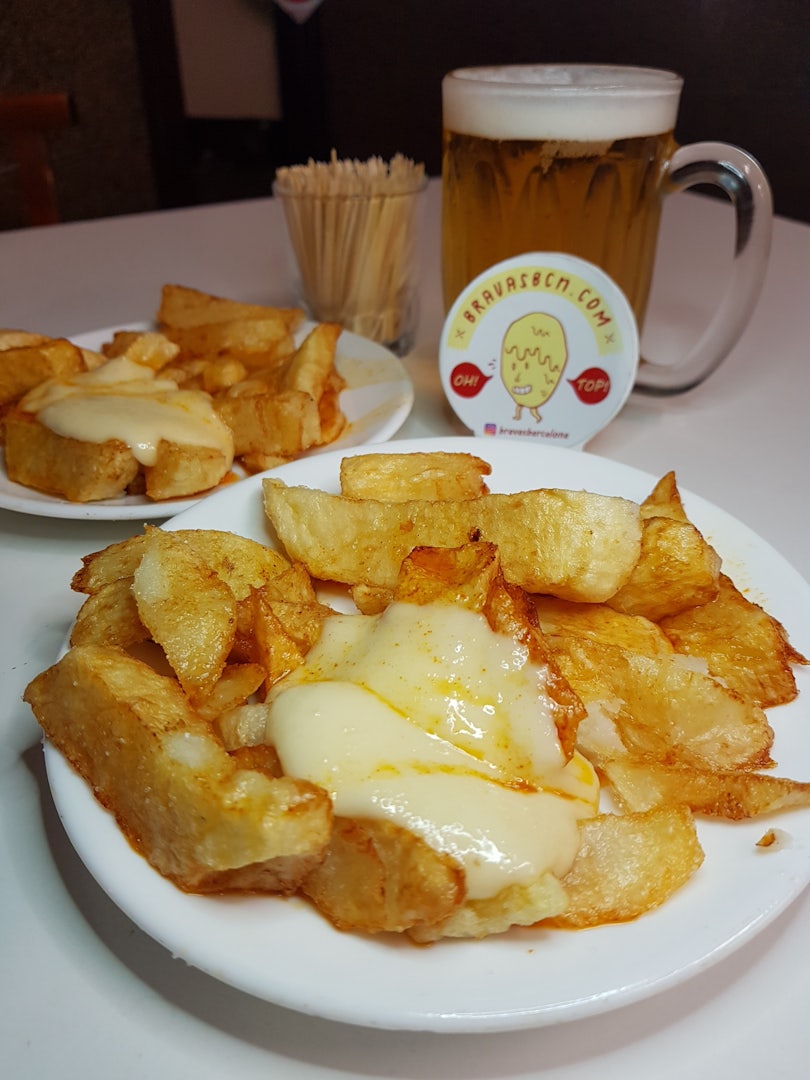 Barcelona - patatas bravas Bar Tomas