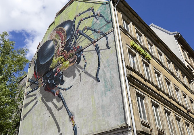 street mural Schwarze Witwe in Hamburg