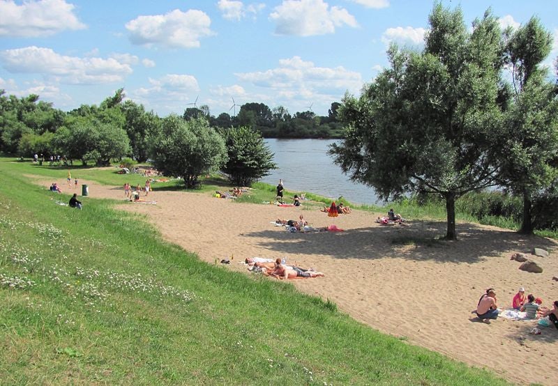 Elbstrand Finkenrieker on a sunny day in Hamburg