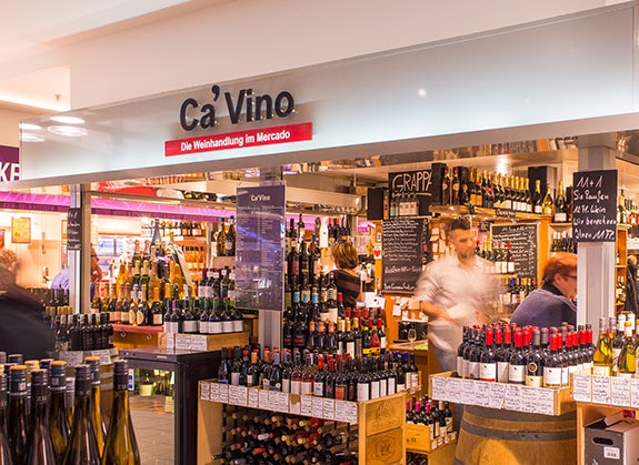 Ca' Vino wine stand 