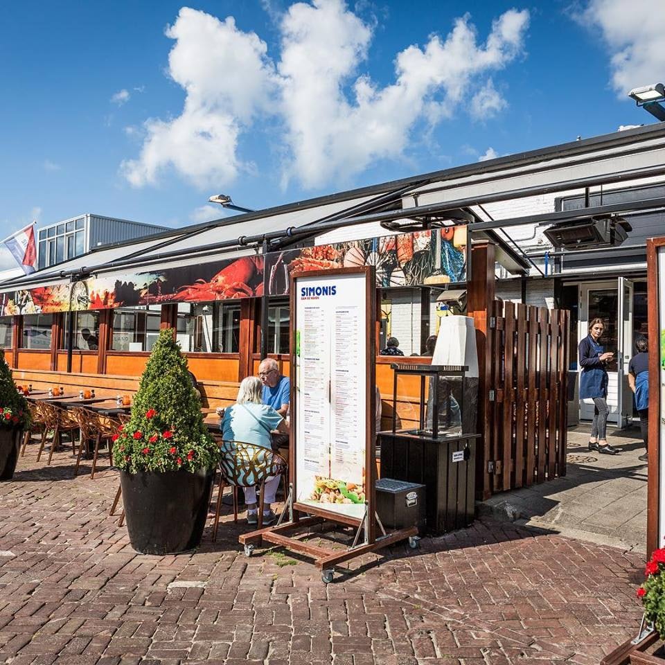 Simonis aan de haven Herring place in The Hague