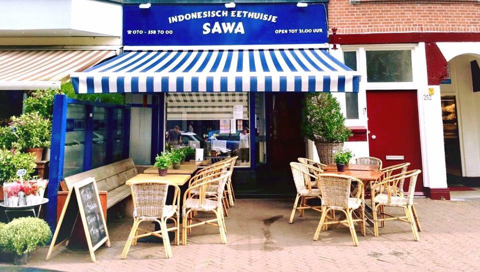 terrace and facade of Toko Sawa restaurant The Hague