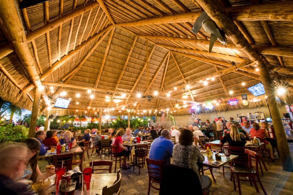 people dining at Golden Rule Seafood Market and Restaurant