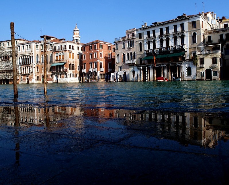 Venice - Acqua alta in Rialto