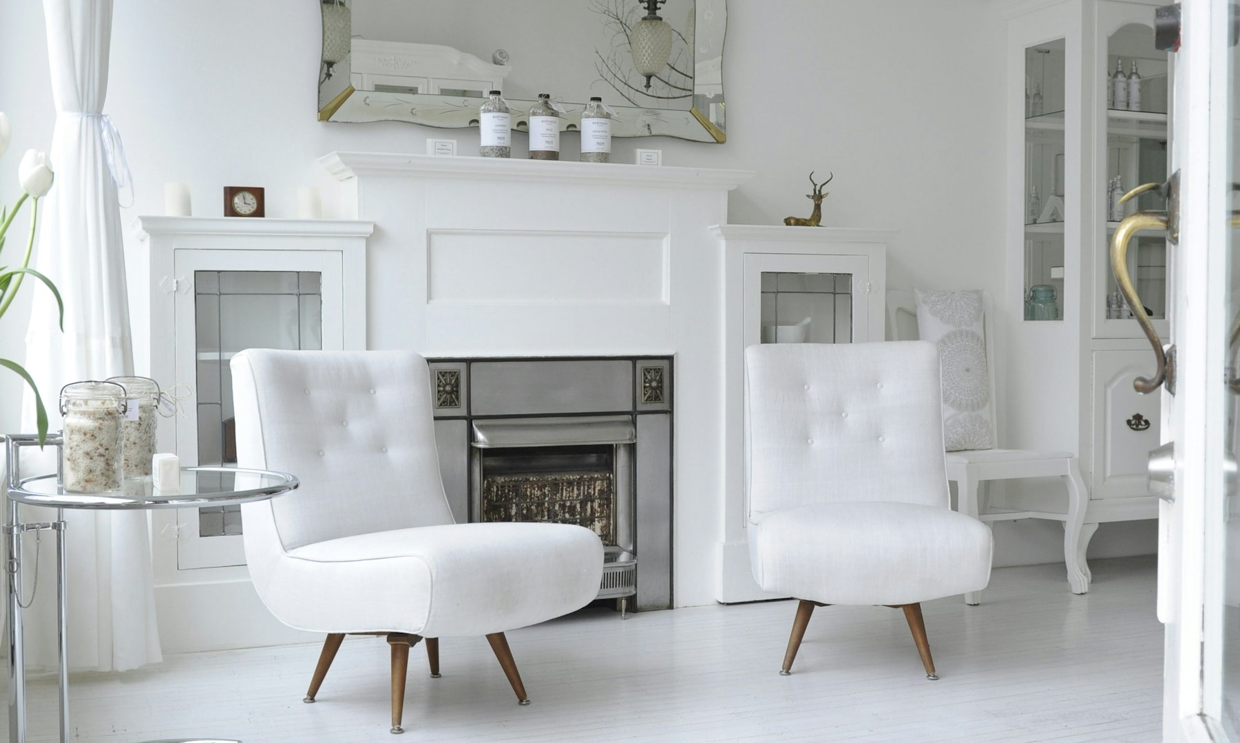 white and clean interior of the Bioéthique spa in Vancouver