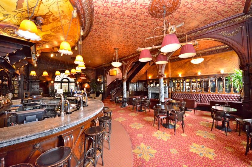 pub interior of the Warrington Hotel in Lon