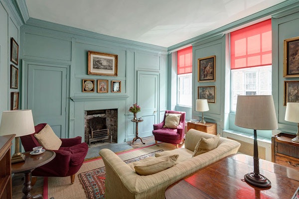 vintage interior of Princelet Street accomodation