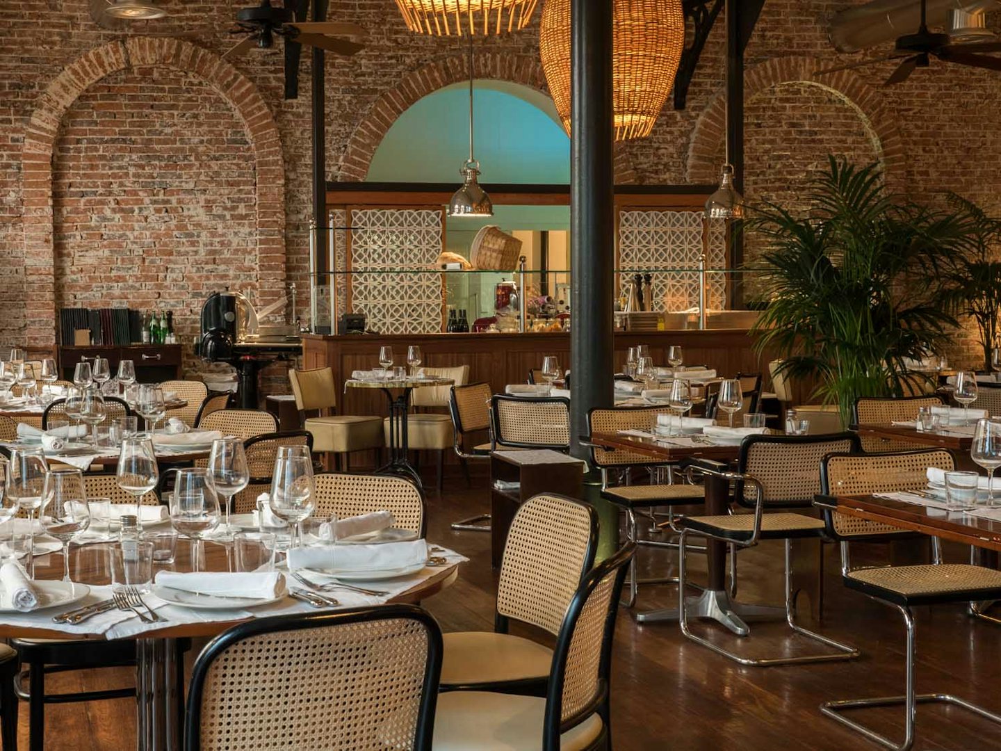 stylish interior with lots of brown tints of Flow restaurant in Porto