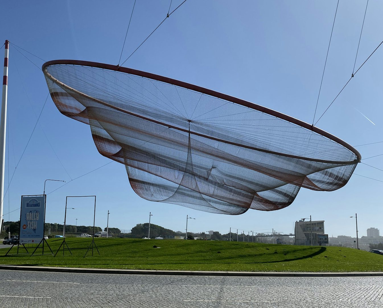 sculpture in Porto called She Changes in the shape of an anemone