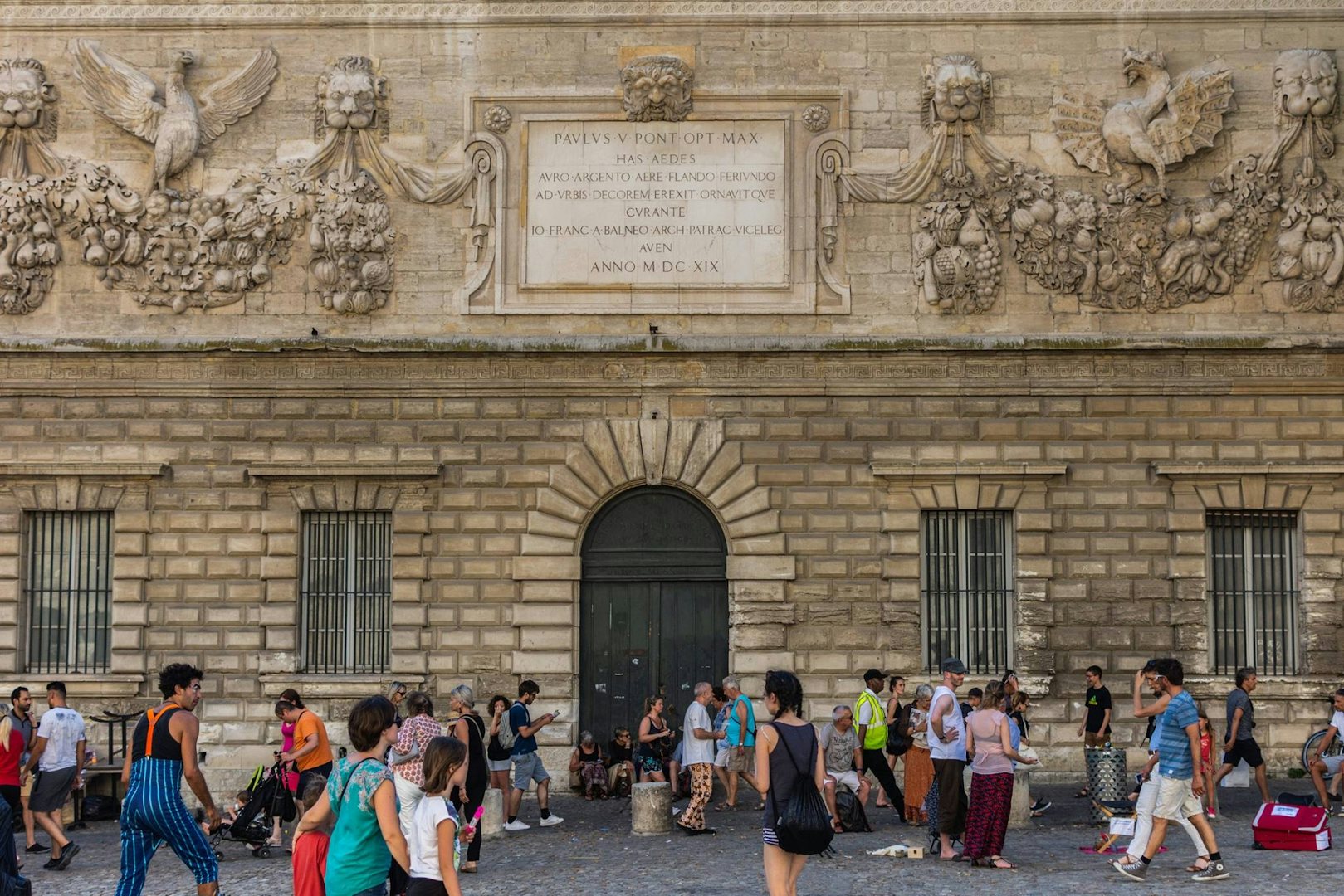 people and performers at the  Festival d’Avignon