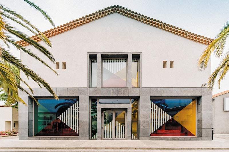 art of Daniel Buuren in the windows of the Musée Régional d'Art Contemporanie