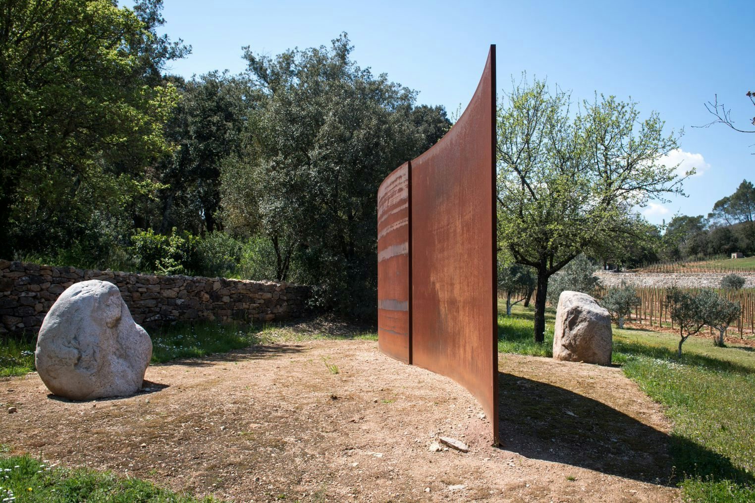 sculpture along the vineyard of La Commanderie de Peyrassol