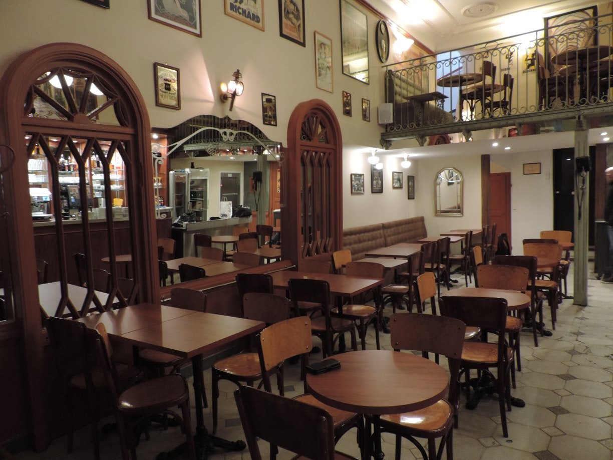 bar interior of the Café de France