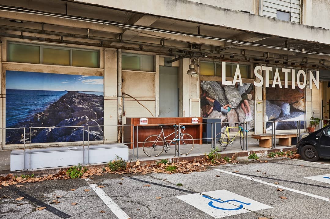 front entrance and facade at Galerie La Station