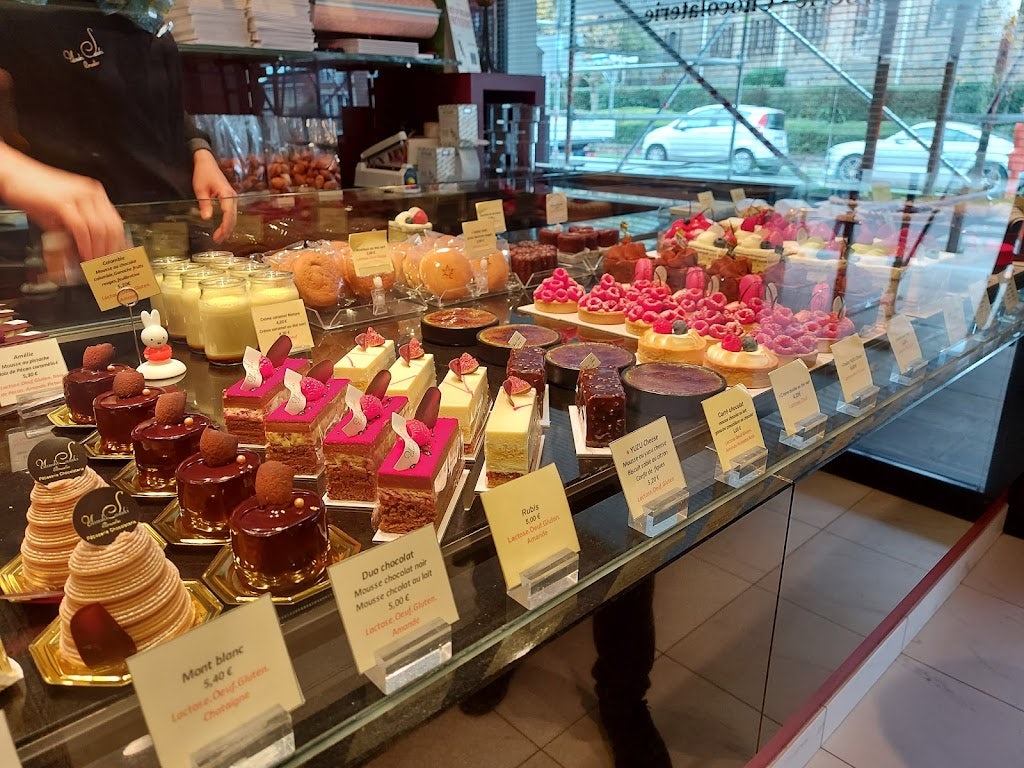 display with cakes and pastries at Yasushi Sasaki