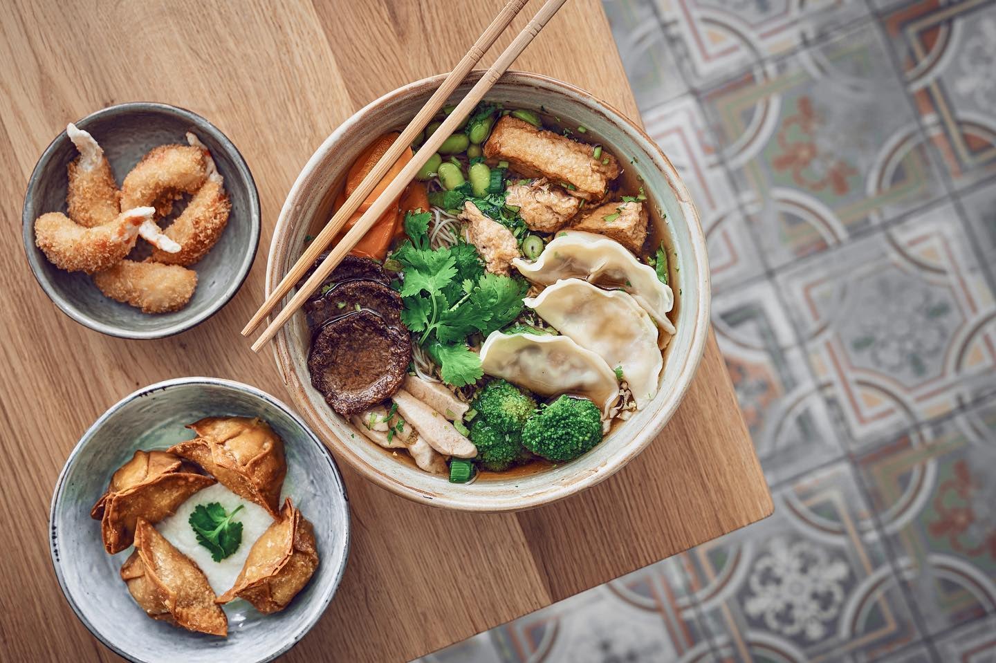 Brussels - three bowls with tasty dishes from Liu Lin restaurant