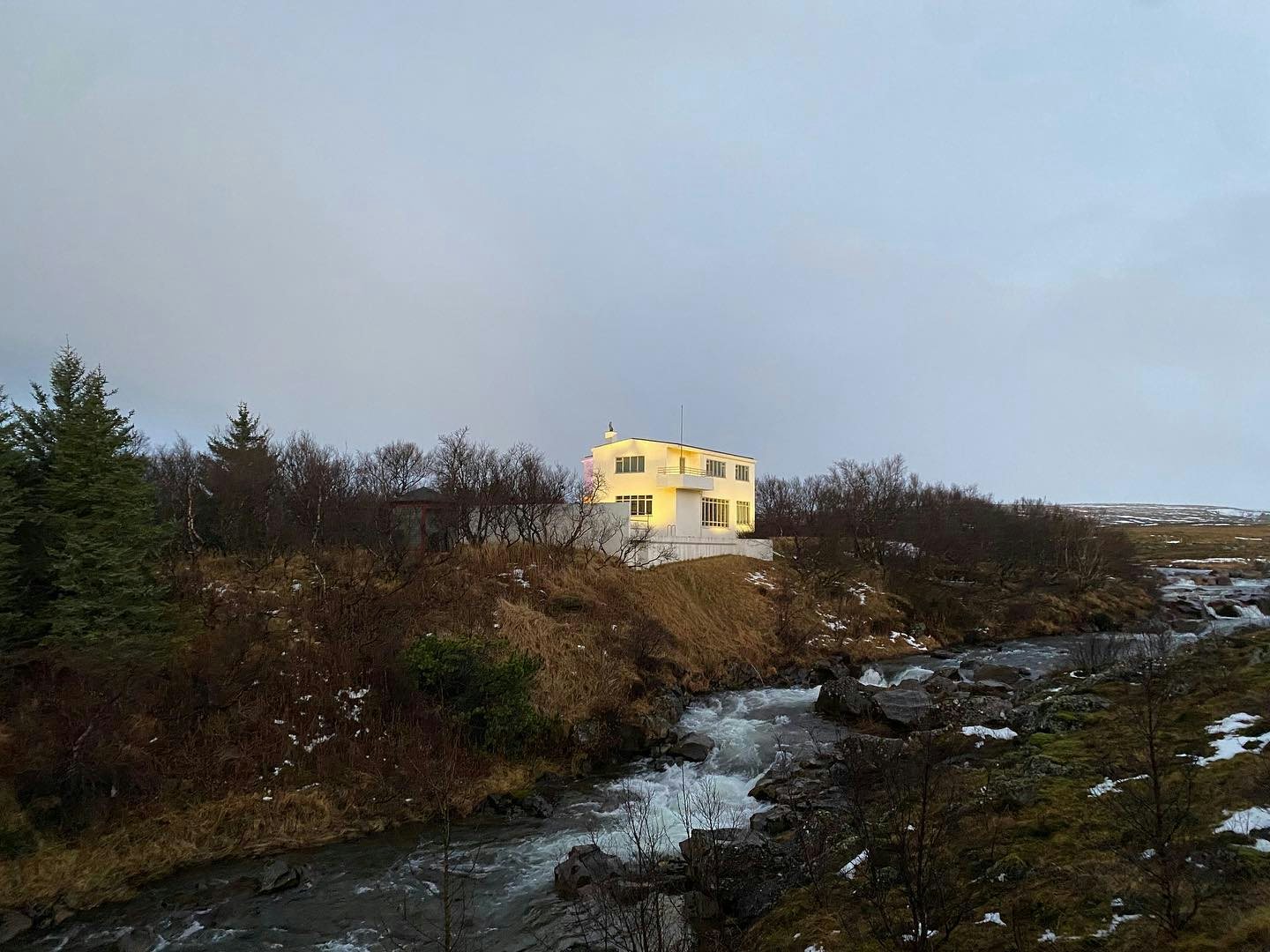 the Gljúfrasteinn house by the river