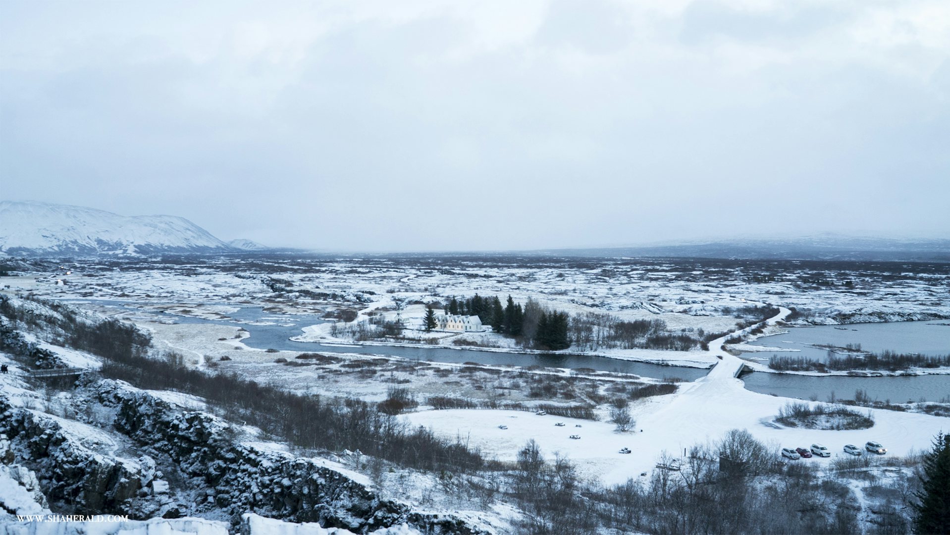 stunning views of the snowy Þingvellir National Park