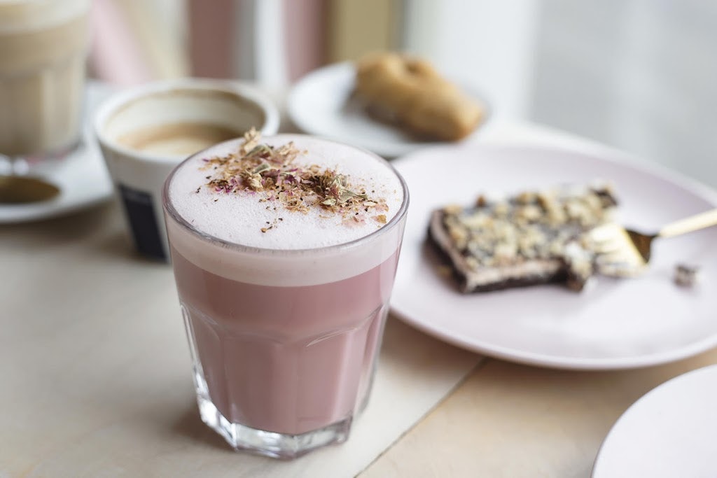 coffee and sweets at Kattakaffihúsið 