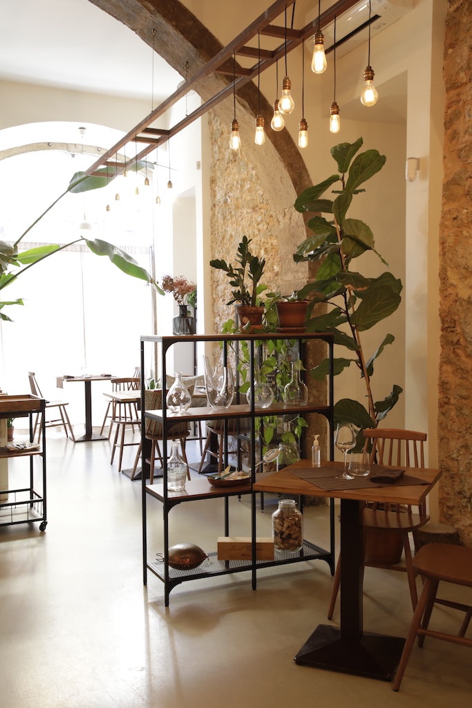 beautiful restaurant interior of Arkhe in Lisbon