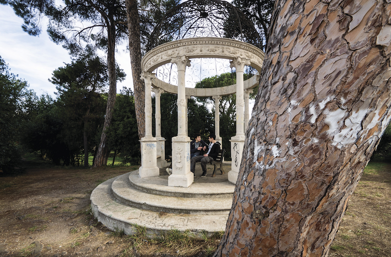 people enjoying the quiet at Villa Sciarra