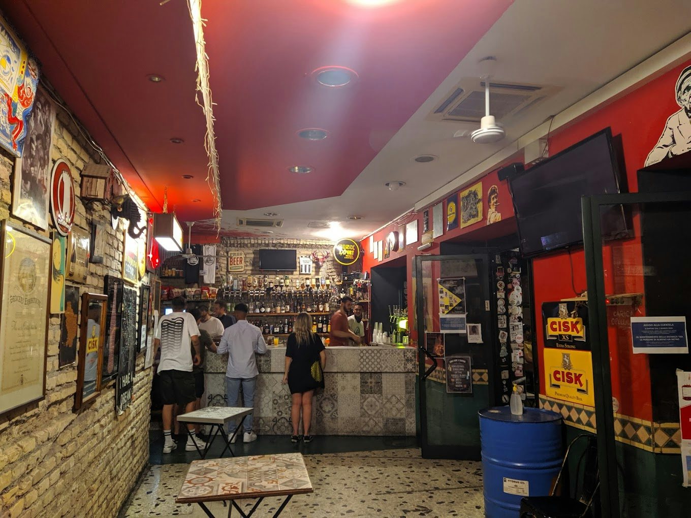 people ordering drinks in Bar dei Brutti