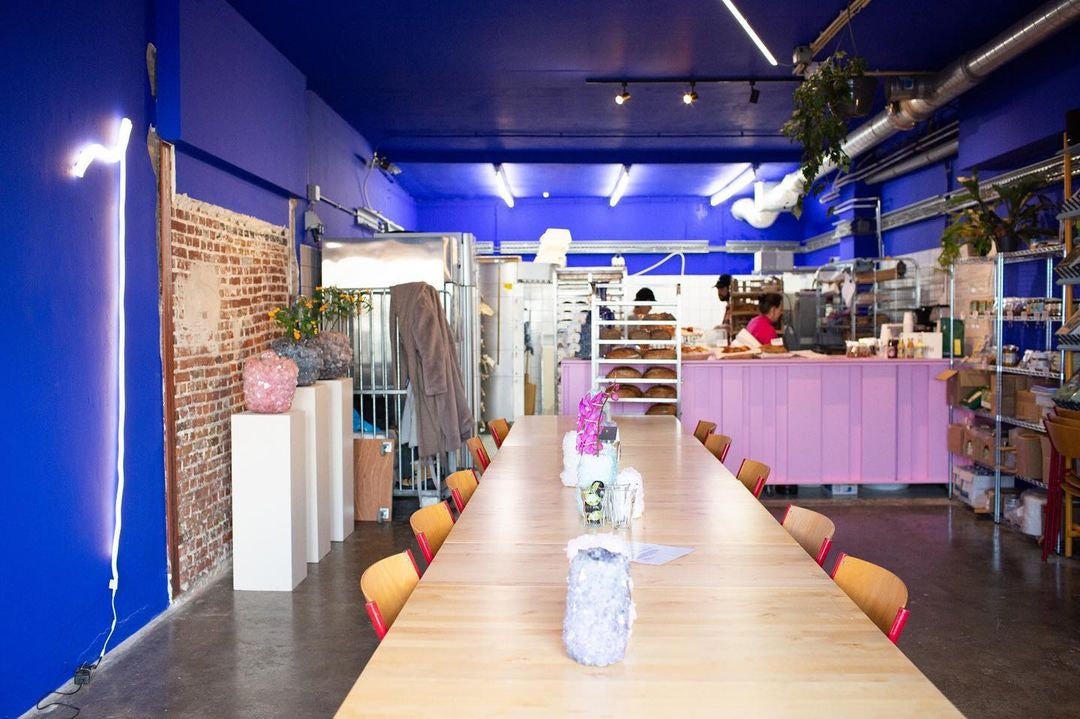 bright cobalt blue interior of Aap Noot Brood