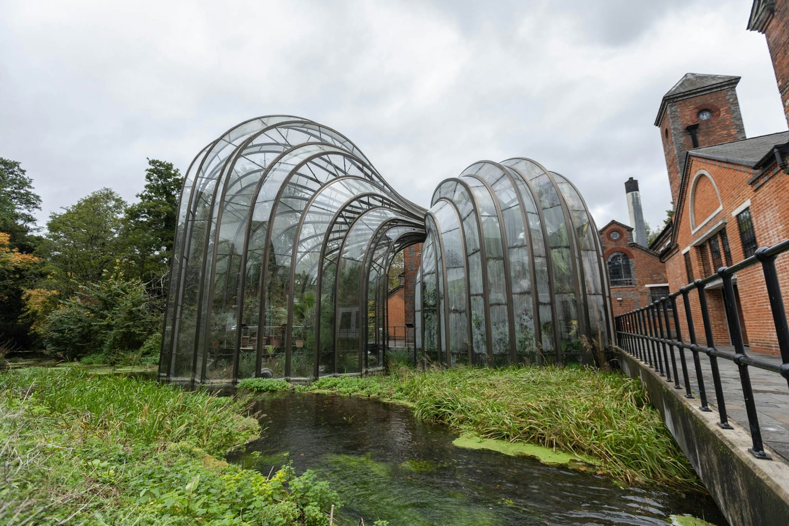 Sculptural glasshouse at Bombay Sapphire Distillery