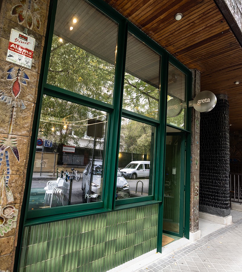 Exterior of Greta Salad Bar in Madrid