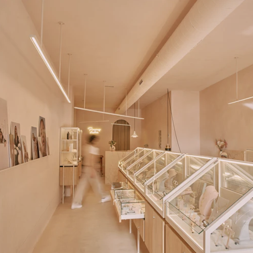 Pink interior of Dimequemequieres jewellery shop