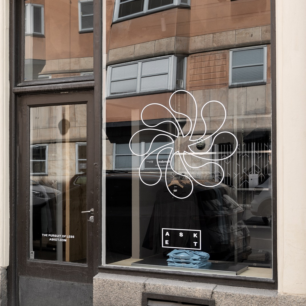 Shopwindow at Asket