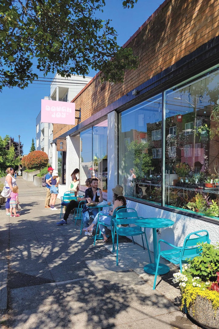 Exterior of Dough Joy donut shop