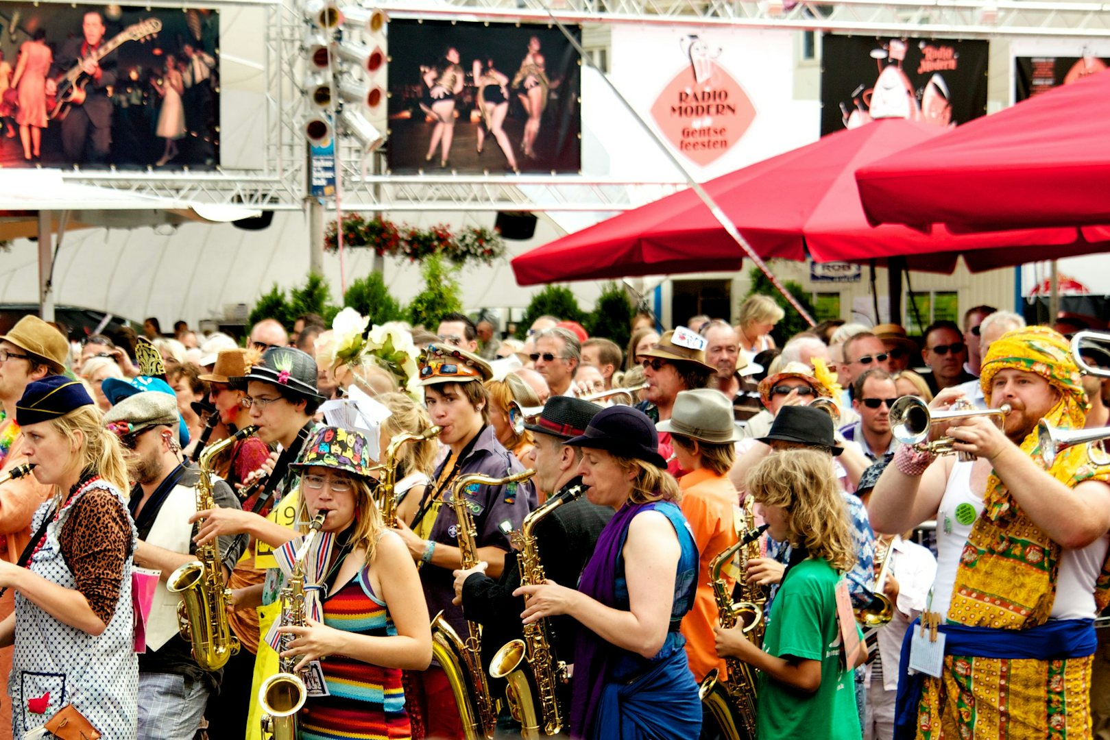 people enjoying the street festival Gentse Feesten