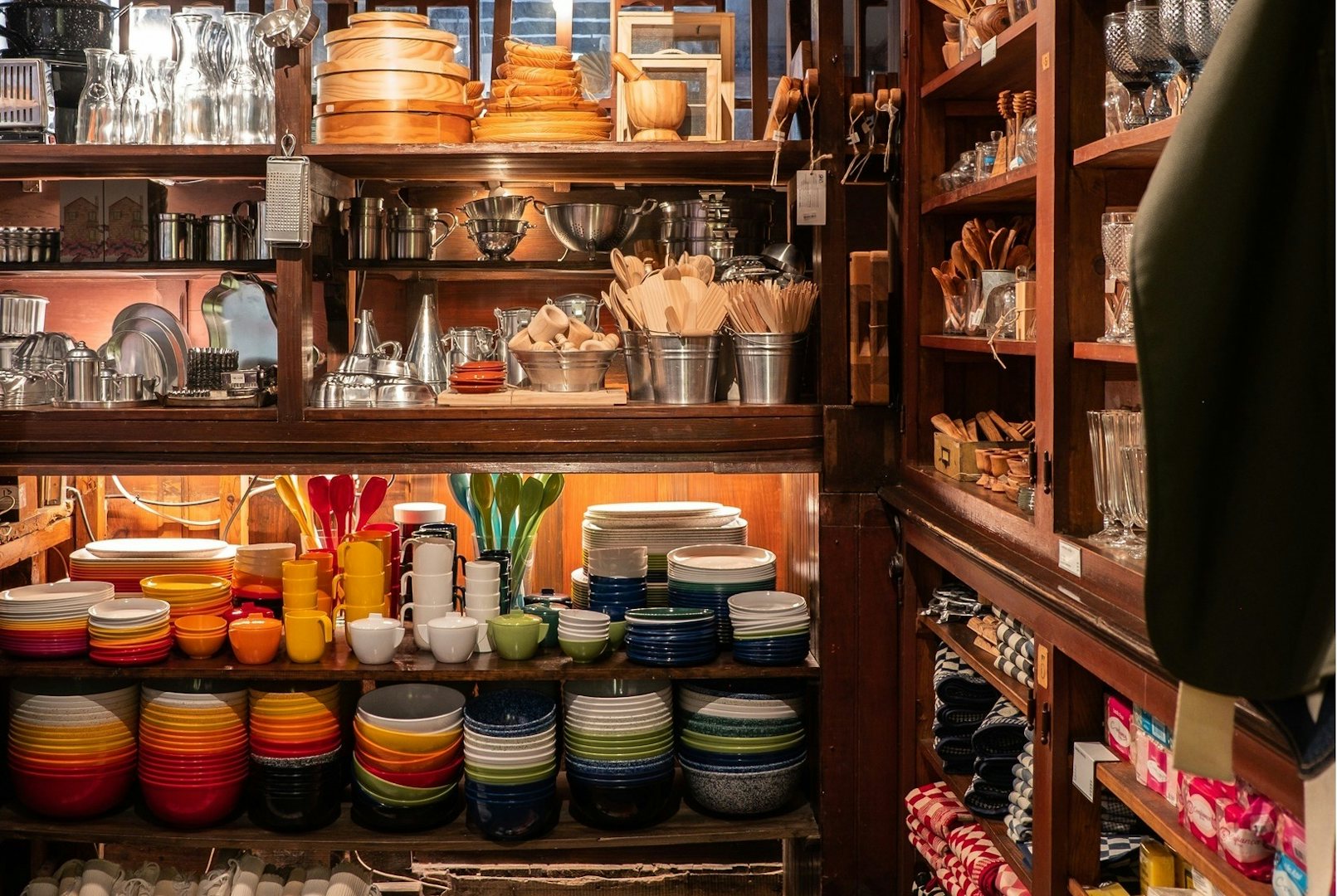 Portuguese crafts and goods at Depozito