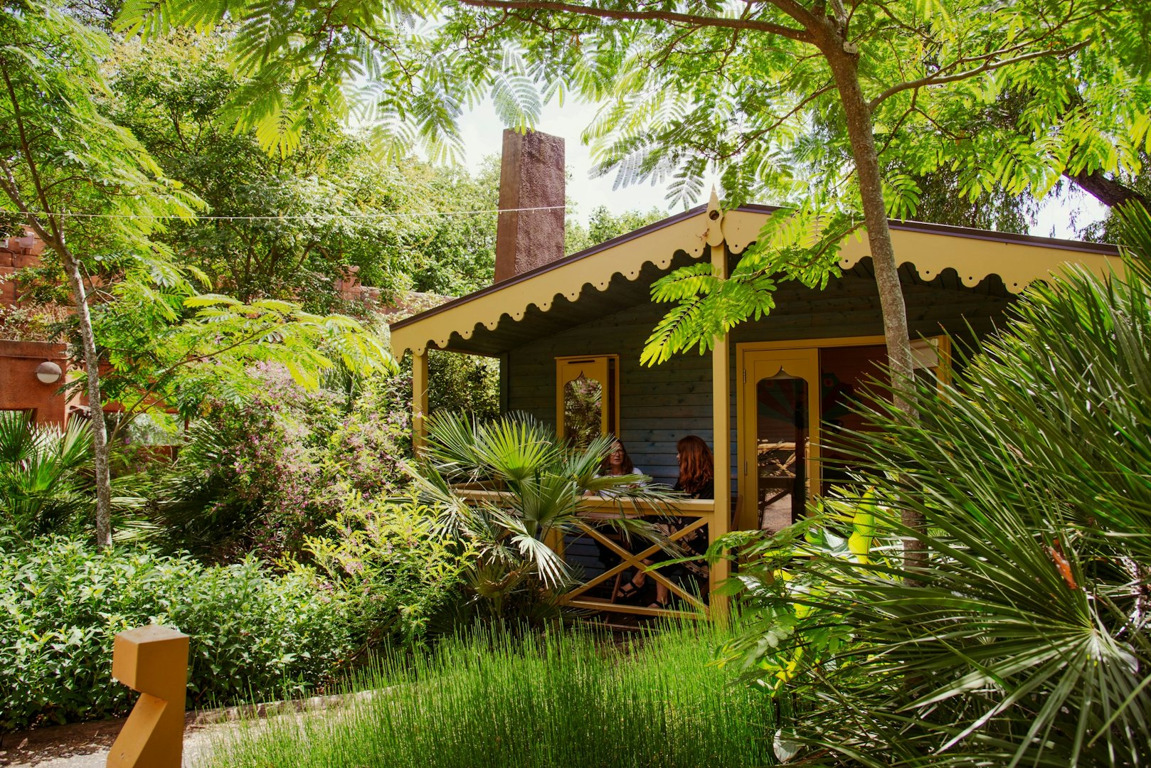 people enjoying a stay at the London Zoo lodge