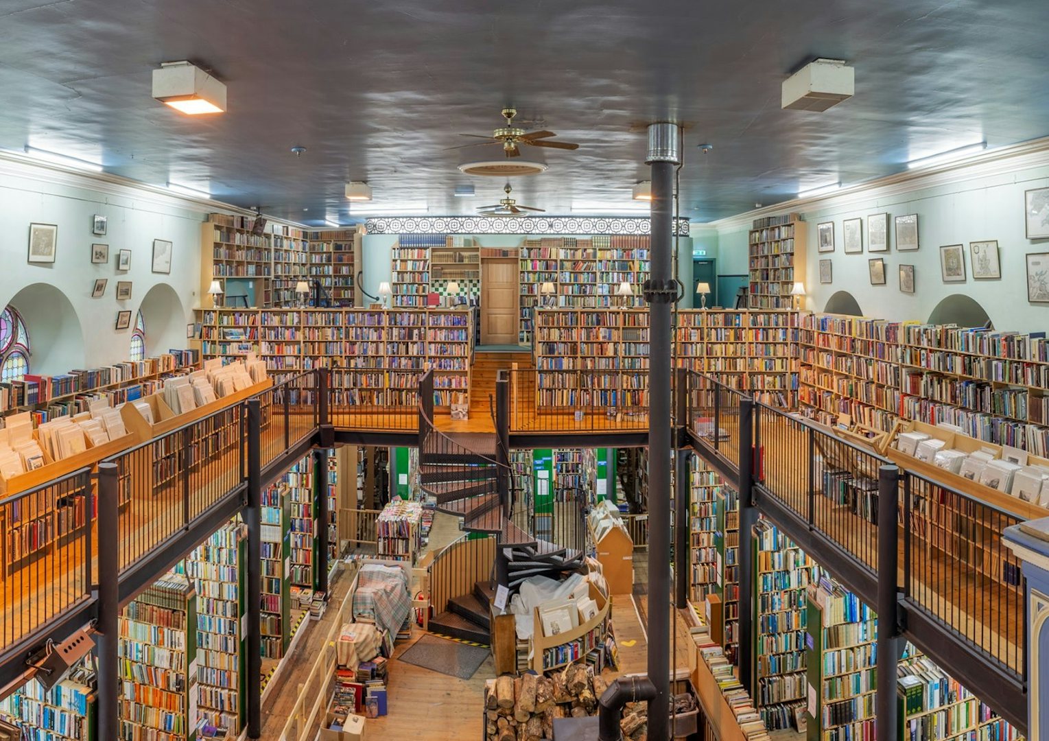 book shop interior of Leakey's