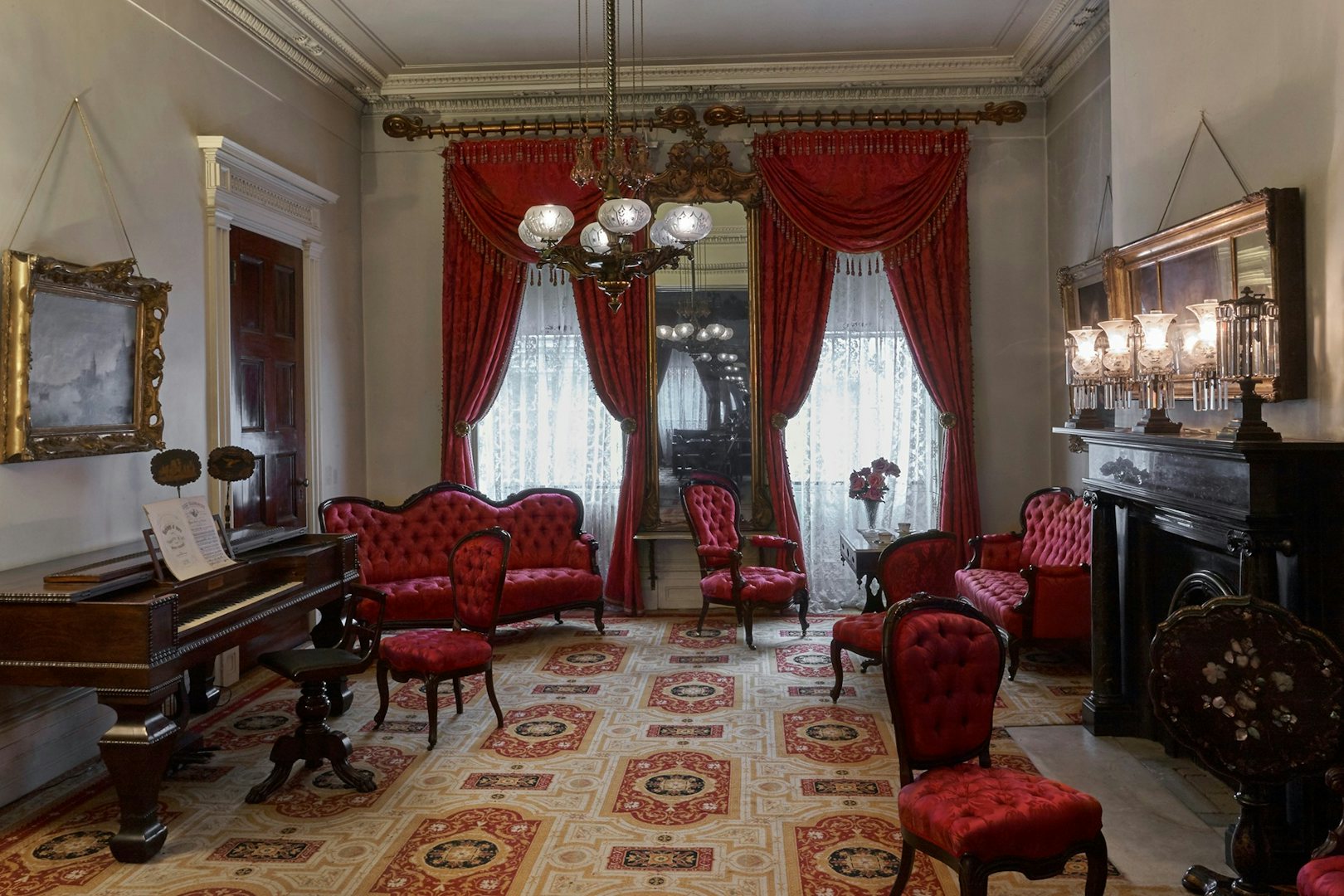preseverd interior of the Merchant's house museum